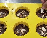 A picture of step 5 of Chocolate Nuts Bark.