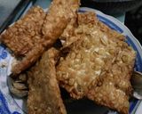 Foto langkah ke 1 dari resep Tempe Penyet Sambal Bawang.