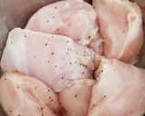 Foto del paso 1 de la receta: Pollo con crema de chipotle "fácil y delicioso"