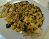 Foto langkah ke 4 dari resep Enoki ayam siram saus zucchini.
