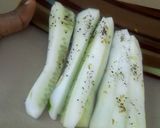 A picture of step 4 of Cucumber Chips.