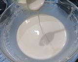 A picture of step 2 of Cornflour ka Halwa.