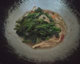 Foto langkah ke 3 dari resep Tumis Kangkung Jamur Saos Tiram.