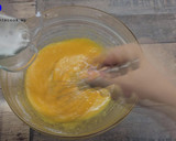 Foto del paso 3 de la receta: Yema  tostada para bizcochos