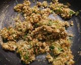 उड़द दाल की कचौड़ी (urad dal ki kachodi recipe in Hindi) रेसिपी चरण 3 फोटो