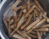 Foto del paso 1 de la receta: Longuerones en salsa