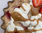 Foto del paso 4 de la receta: Avena horneada de “cheesecake” de frutilla