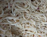 A picture of step 2 of Butter garlic pasta.