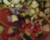 Foto del paso 1 de la receta: Fideos con zapallitos 🍝 técnica "one pot pasta"