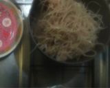 Foto langkah ke 5 dari resep Bakmi Sagu Goreng dengan Tumisan Daging Bakso Sayur Toge.