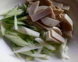 รูปขั้นตอนการทำที่ 1 ของ ตำแตงหมูยอแบบคลุกเครื่อง