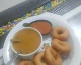 A picture of step 2 of Rice mendu Vada.