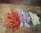 Foto langkah ke 3 dari resep Tumis Daun Singkong Rebon.