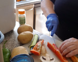 Foto del paso 3 de la receta: Patatas Guisadas al Vino en Panificadora