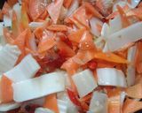 Foto langkah ke 2 dari resep Tumis Wortel Sawi Putih.
