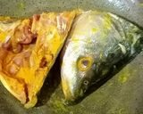 A picture of step 1 of Pui Saager Chorchori With Fish Heads.
