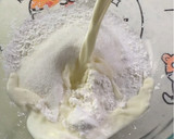 A picture of step 1 of Raspberry Mochi.
