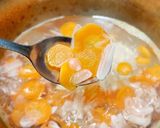 Foto langkah ke 3 dari resep Sop Bening Bayam Wortel.