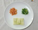 Hình bước làm 1 của món Canh Củ Cải Tôm khô 건새우 무국