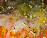 Foto del paso 6 de la receta: Carpaccio de pera, gambas y tomate