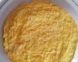 Foto del paso 5 de la receta: Tortilla de huevo con champiñones y rajas