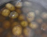 A picture of step 1 of Potato Kofta.