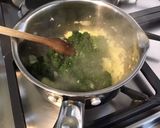 Une image de l'étape 5 de Sauce verte aux fanes de radis et herbes aromatiques.