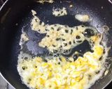 Foto langkah ke 3 dari resep Kwetiau goreng pedas.