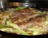 Foto del paso 12 de la receta: Bifes de chorizo con guarnición de puerros y hongos al vino blanco