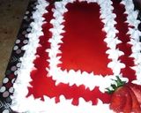 A picture of step 10 of Strawberries cake.