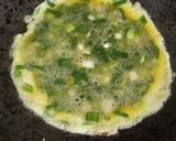 Foto langkah ke 3 dari resep Dadar telur sederhana.