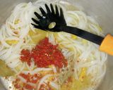 A picture of step 2 of Sphageti with irish and fish.