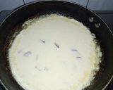 A picture of step 4 of Semolina pancake.