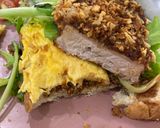 A picture of step 6 of Omelette katsu sando.