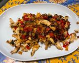 Une image de l'étape 17 de Émincé de poulet mariné au chutney, oignon et poivrons bicolores.