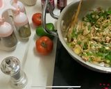 A picture of step 2 of Chicken sliders.