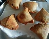 A picture of step 28 of Atta Sooji Samosa.
