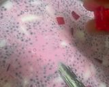 A picture of step 4 of Rose milk with rose jelly.