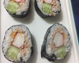 A picture of step 7 of Tuna gimbap.