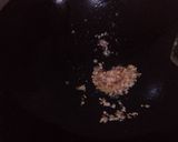 Foto langkah ke 3 dari resep 04. Nasi goreng sosis telur.