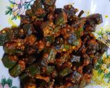 A picture of step 6 of Bhindi masala.