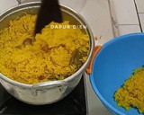 Foto langkah ke 4 dari resep Ketan Kuning Bumbu Serundeng Pedas Manis gurih.