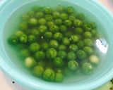 Hình bước làm 2 của món Sấu non đầu mùa