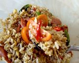 Foto langkah ke 7 dari resep Nasi goreng sosis.
