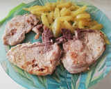 Foto del paso 4 de la receta: Chuletas de lomo de cerdo marinadas con patatas ligeras 🥩