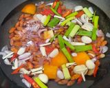 Foto langkah ke 1 dari resep Sayur kacang merah (angeun kacang).