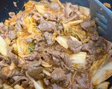 Hình bước làm 5 của món Thịt bò xào kimchi