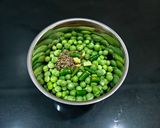 A picture of step 2 of Green Peas Masala Poori.