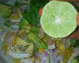 A picture of step 3 of Chicken avocado salad.