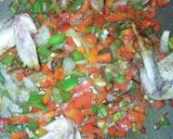Foto del paso 3 de la receta Arroz caldoso con pimiento y alitas